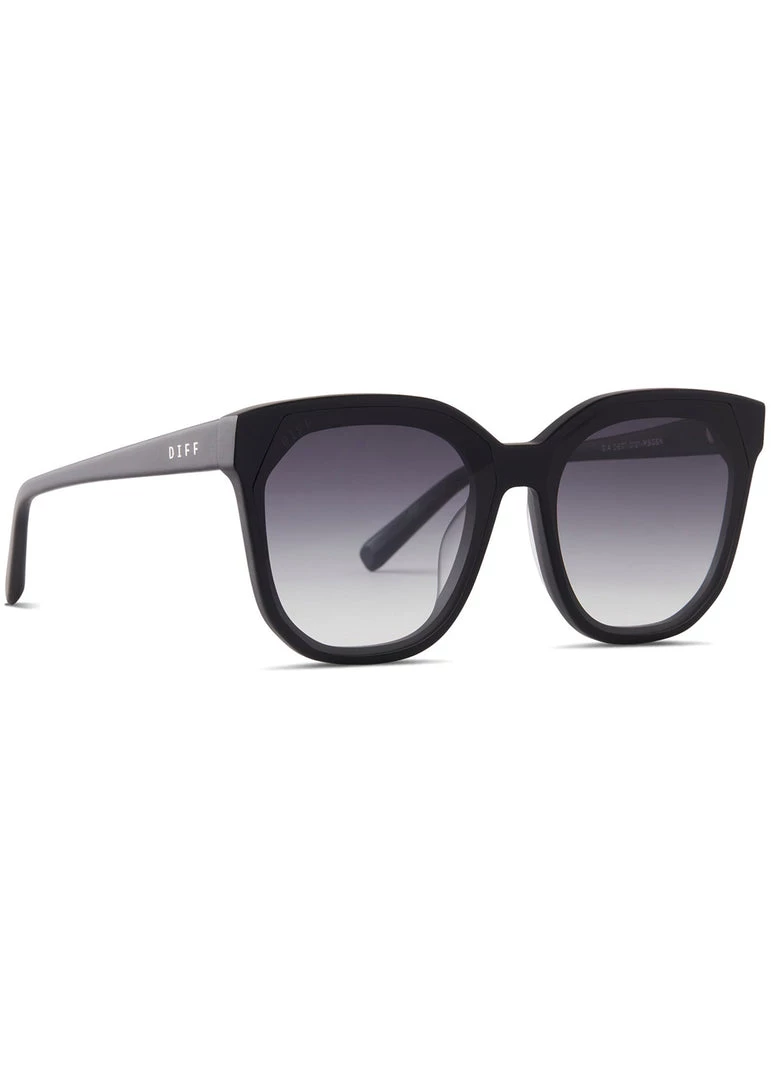 DIFF Eyewear Gia Sunglasses In Matte Black/Grey Gradient 4 DIFF Eyewear Gia Sunglasses In Matte Black/Grey Gradient