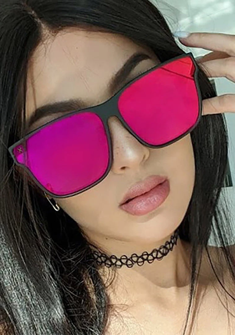 Dime Optics New X Sssniperwolf 001 Sunglasses In Matte Black / Red 3 Dime Optics New X Sssniperwolf 001 Sunglasses In Matte Black / Red